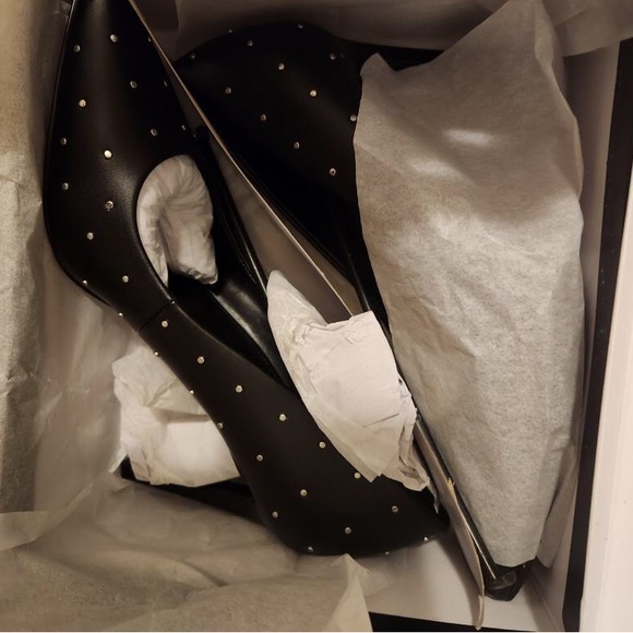 Black Studded Pumps NIB NWT - Picture 4 of 4
